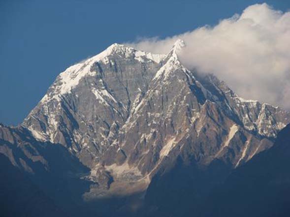 Losing the madness over the mountains: Trekking the Annapurna Circuit in Nepal