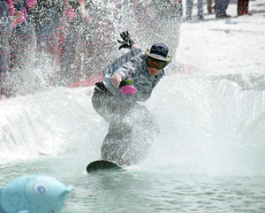 Sure, it's a good time at the Pond Skimming Championships, but where does one find shelter at night? That's where the Spring Back to Vail lodging deals come in handy.