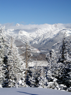 A view of the Piney Valley taken from atop Red and White Mountain. The author tried an experimental ski along the slopes on the left-hand side, near the red cliffs. 