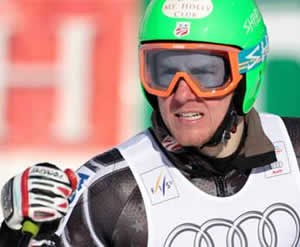 Ted Ligety turned in a sizzling second run Friday to capture a bronze medal in the giant slalom at the World Championships in Val d'Isere, France.