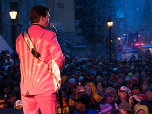 Chris Isaak sang in a pounding snowstorm at Vail on Friday, April 17, two days before the mountain closed. It was a strong season for snowfall, but skier visits and revenues were still down.