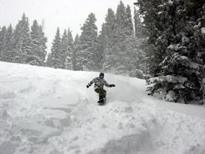 Free shuttle rides out of Minturn Mile to Kirby Cosmos not just because of all the fresh powder